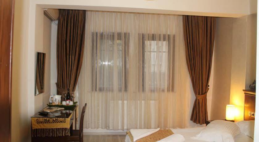Elisa Hotel อิสตันบูล ภายนอก รูปภาพ